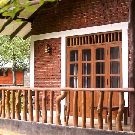 The Mastodon Valley Safari Resort Udawalawe Exterior foto